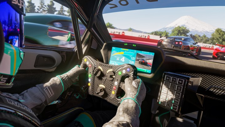 Ein Fahrer fährt in Forza Motorsport ein Auto.