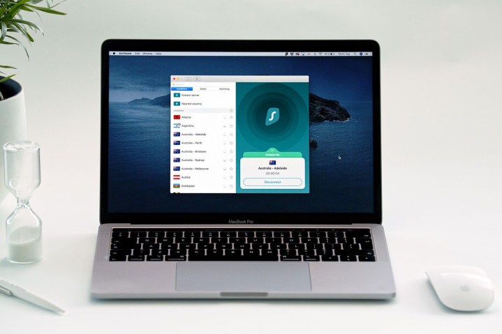 Surfshark-Oberfläche wird auf einem Mac-Bildschirm angezeigt.