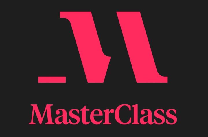 Das MasterClass-Logo vor dunklem Hintergrund.