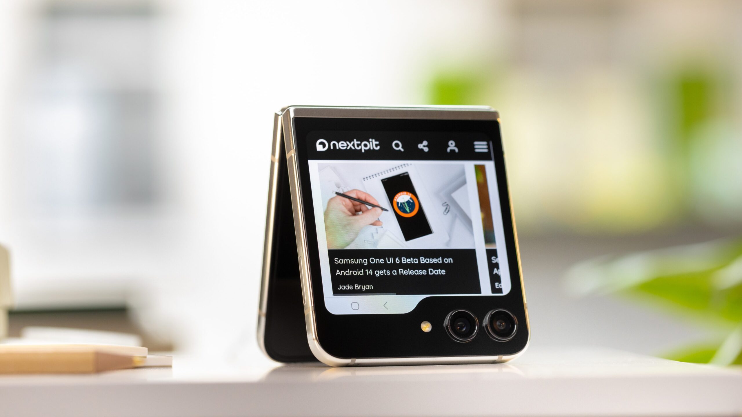Samsung Galaxy Z Flip 5: So führen Sie eine beliebige App auf dem Cover-Bildschirm aus