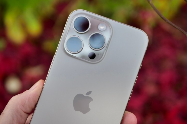 Das Kameramodul des Apple iPhone 15 Pro Max.