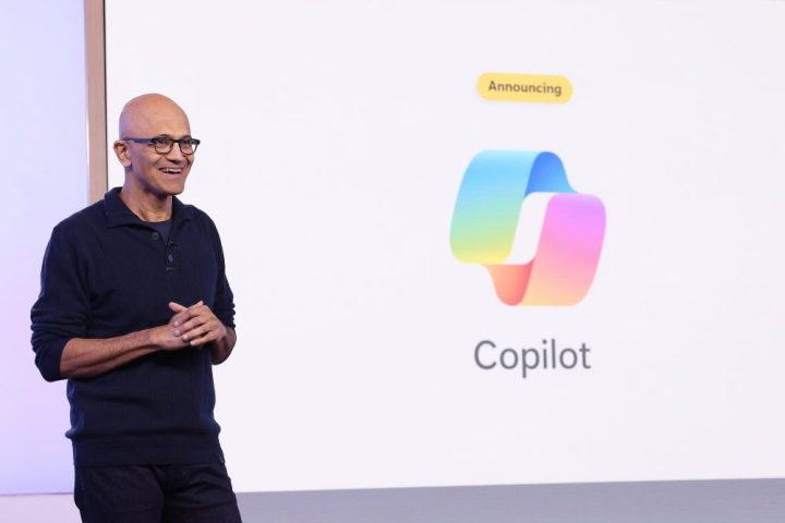 Satya Nadella, CEO von Microsoft, kündigt Aktualisierungen des Copilot-Tools für künstliche Intelligenz (KI) des Unternehmens an.