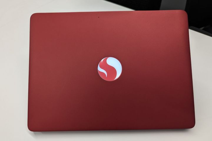 Qualcomm-Referenzgerät mit Snapdragon-Logo.