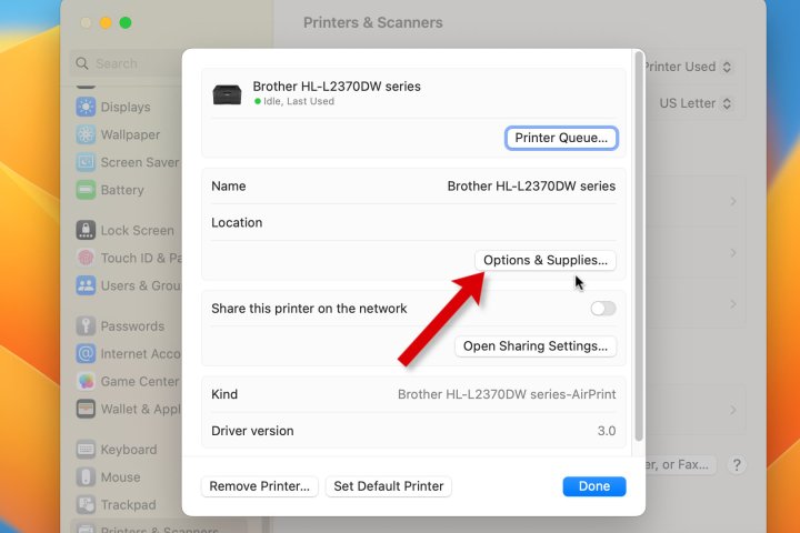 Ein Screenshot der macOS-Einstellungen, der die Schaltfläche „Optionen“ eines Druckers zeigt.