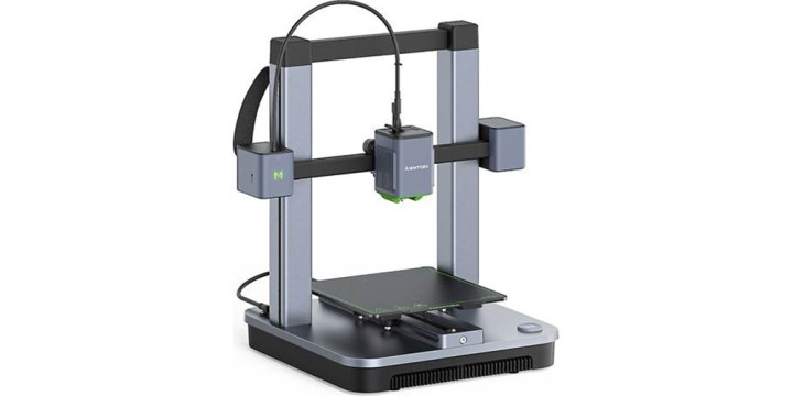 Der AnkerMake M5C 3D-Drucker auf weißem Hintergrund.