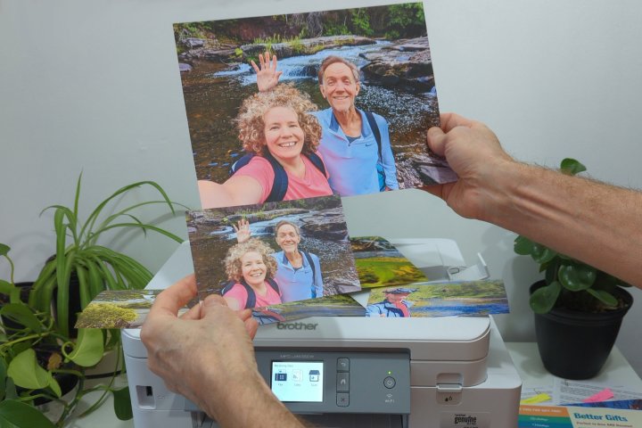 Der MFC-J4535DW von Brother druckt auf Normalpapier mit besserer Qualität als auf glänzendem Fotopapier.