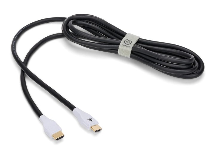 Das PowerA Ultra High Speed ​​HDMI-Kabel auf weißem Hintergrund.