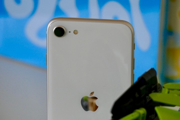Das Kameramodul des Apple iPhone SE (2022).