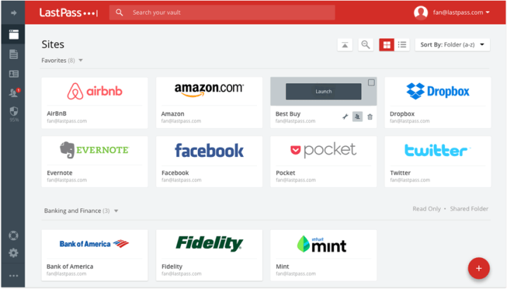 Screenshot der LastPass-App, der verschiedene passwortgeschützte Online-Konten zeigt.  Konten scheinen nach Kategorien wie organisiert zu sein "Favoriten" Und "Banken und Finanzen."