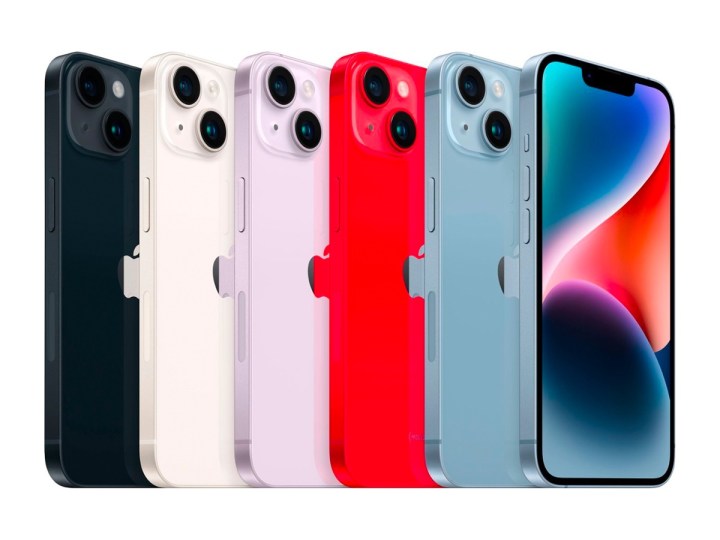 Eine Reihe von Apple iPhone 14s in verschiedenen Farben vor weißem Hintergrund.