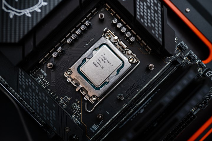 Intel Core i5-13600K installiert in einem Motherboard.